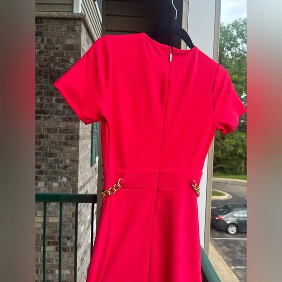 π Michael Kors Deep Pink Sheath Dress Size XS Gold Chain Waist - Picture 7 of 12